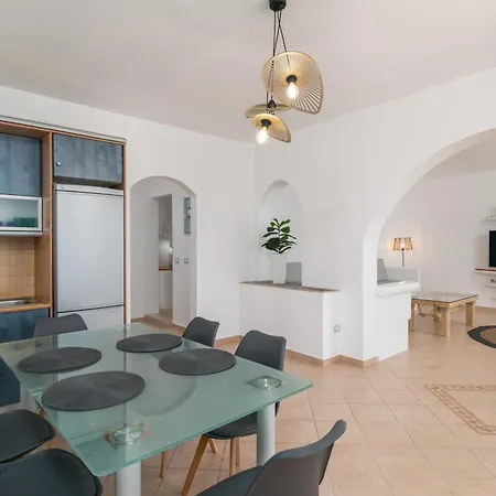 Azzure Horizon * Pollonia