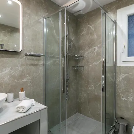 Azzure Horizon Pollonia