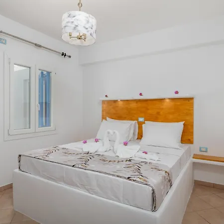 Azzure Horizon * Pollonia