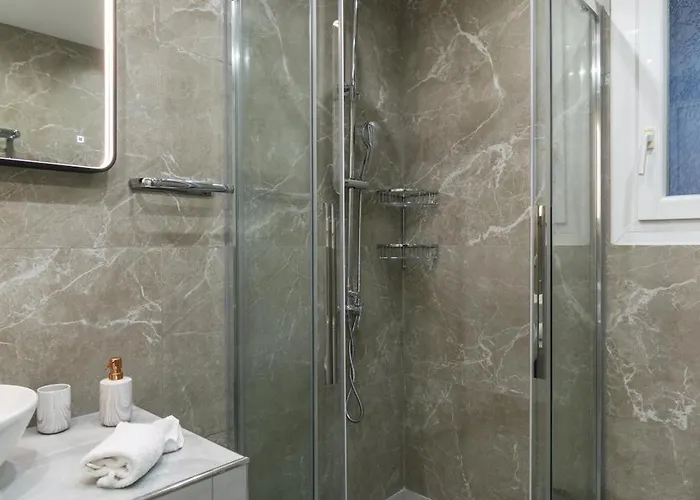 Azzure Horizon Pollonia