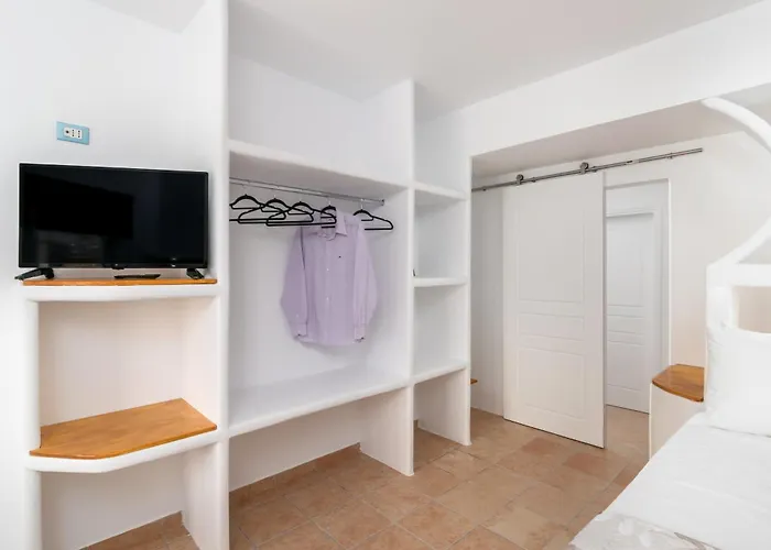 Azzure Horizon Pollonia